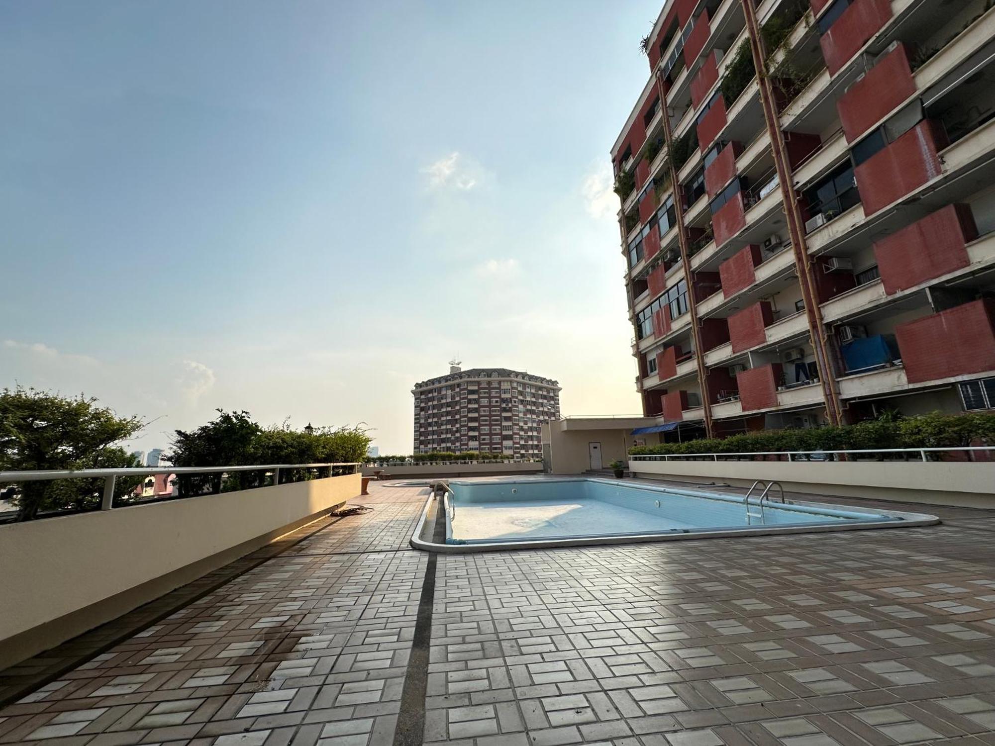 Country Complex Bangna Aparthotel Bangkok Eksteriør bilde